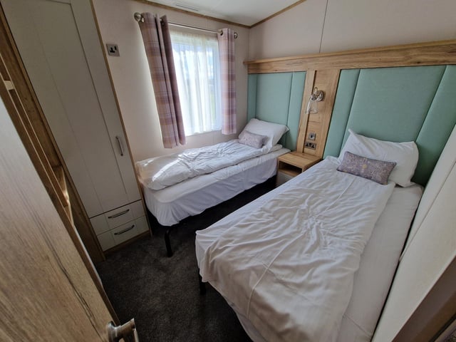 We tried out a family weekend break at Seal Bay Resort in Selsey. We stayed in a platinum caravan and experienced a host of activities and entertainment across the seaside West Sussex site.