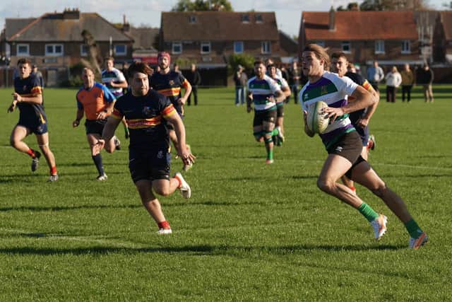 Try-scorer Matt Norrell in full flight for Bognor | Martin Denyer