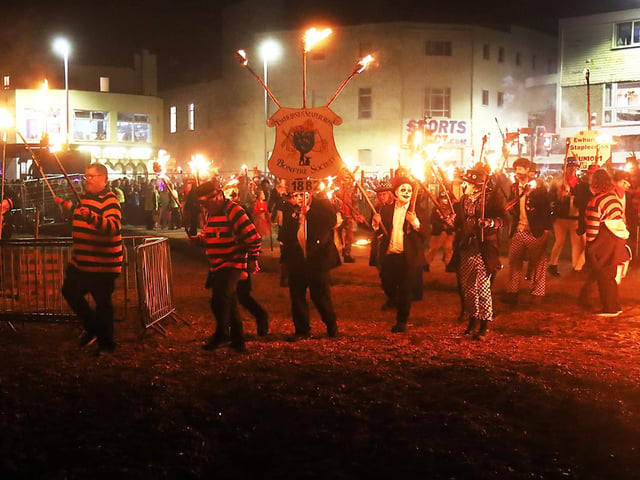 Hastings Bonfire 2026. Photos by Andrew Clifton