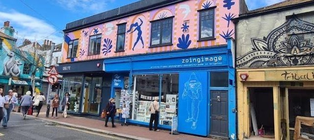 Brighton is one of the most popular cities on the south coast of England, known for its bohemian and creative atmosphere, beachfront promenade, and lively nightlife. With a high demand for property in the area, house prices and rental costs are some of the highest in Sussex