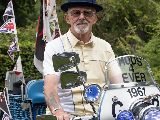 Crowds enjoyed the spectacular scooter rally which took place at Bognorphenia this weekend.