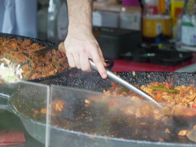 WORTHING FOOD FESTIVAL STEYNE GARDENS 7/9/24
