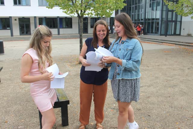 Thomas Bennett students collect their results
