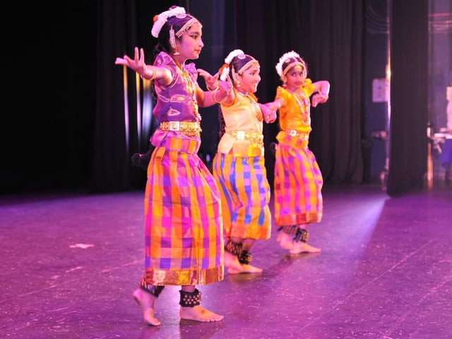 Performance - Bharatanatyam - Indian Classical Dance by Nrityollaasa Dance Group
led by Priya Bhawaneedin