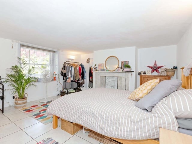 This rarely-available Regency town house in the heart of Worthing has come on the market with Robert Luff & Co priced at £1.1million.
