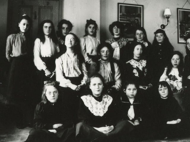 Municipal School in Grove Road in 1903