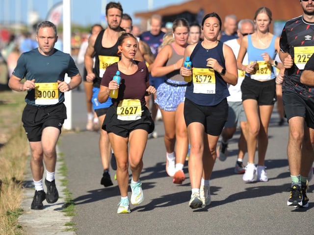 Littlehampton 10K 2026. HR26090601 Pic Hollie Robards/Iconic Media Group