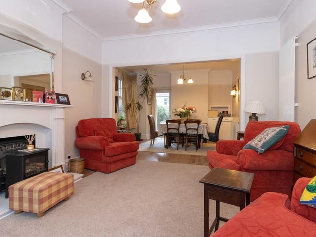 The Bath Road home is close to shops, restaurants and parks.