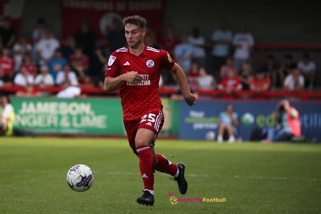 Crawley Town beat Newport County 4-1 at the Broadfield Stadium. Photographer Natalie Mayhew (@Butterflyfootie) wa at the game to capture the action.