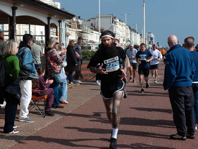 Hastings Half Marathon 2026 - pictures by Frank Copper