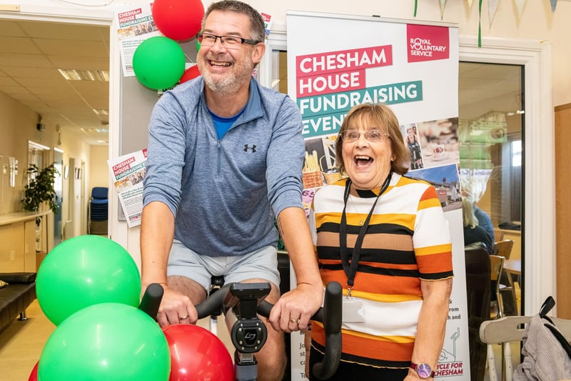 Cllr Steve Neocleous with Cindy Simmonds, a Chesham House volunteer