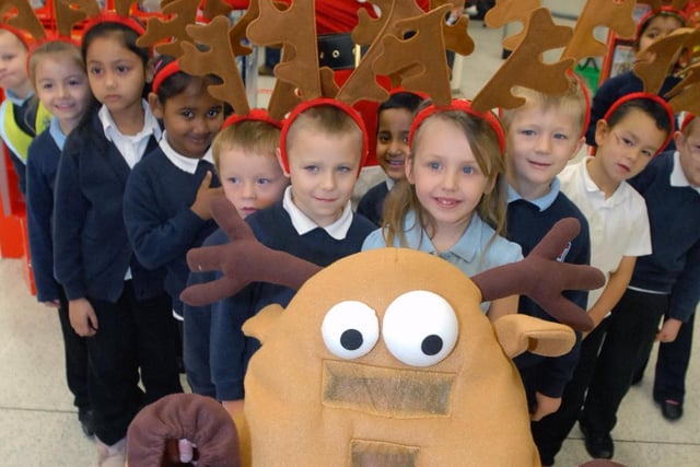 Rudolph joined pupils from Laygate Primary School to sing Christmas carols in 2007.