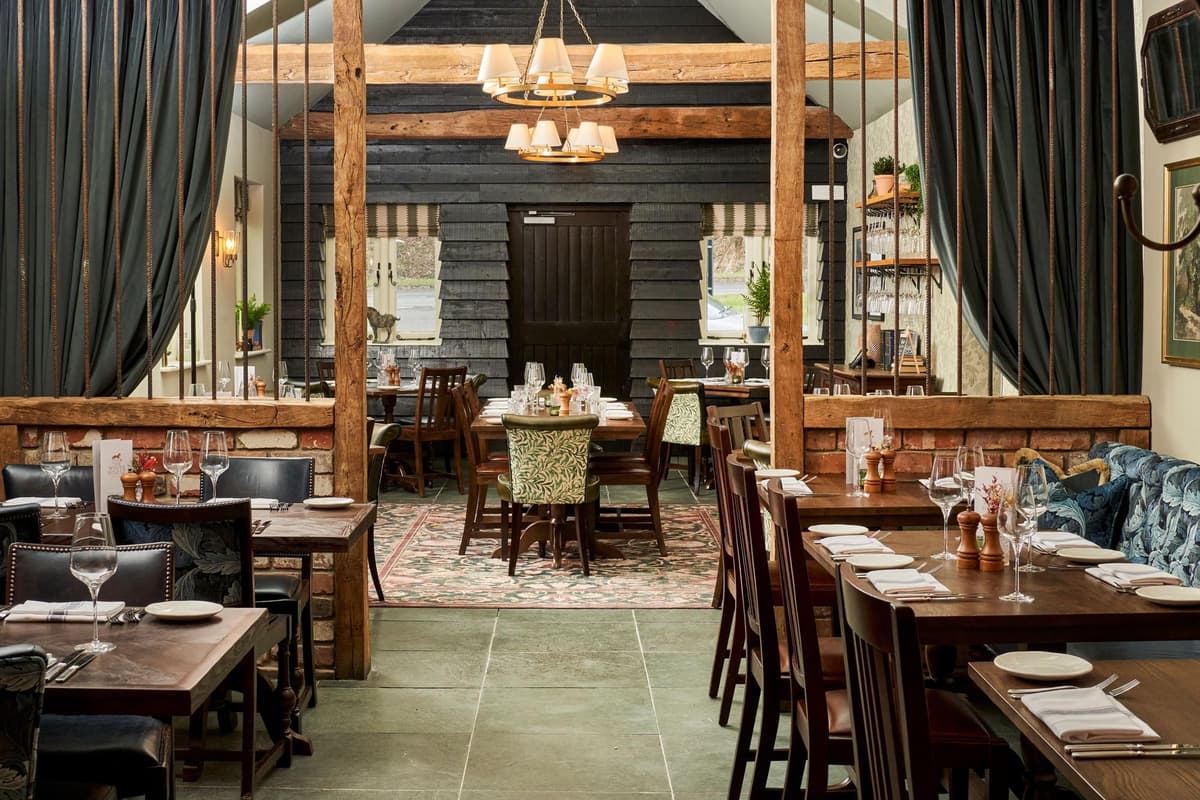 Butcombe Inn Pub The team at The White Horse, Chilgrove, a Butcombe Boutique Inn, is ...