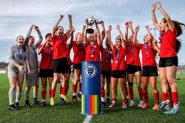 Lewes lifting the Sussex Girls' Challenge Cup (Under-16s) | Picture by Simon Roe Photography