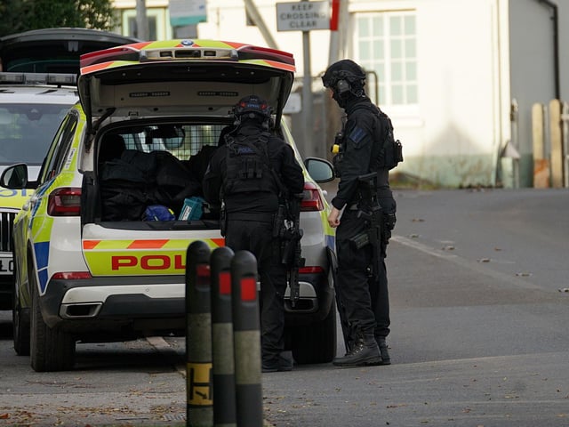 Motorists urged to avoid Berwick as police respond to robbery