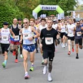 Jams Baker (race number 839) gets a good start on his way to his Barns Green victory | Jeremy Landey