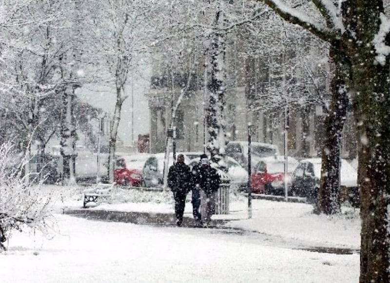 Snow in Arundel on April 6, 2008