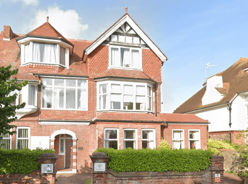 20 Saffrons Rd, Eastbourne BN21 1DU
