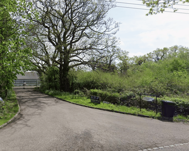 Hillmans Farm (Jikack Enterprise Ltd) | Google Street View