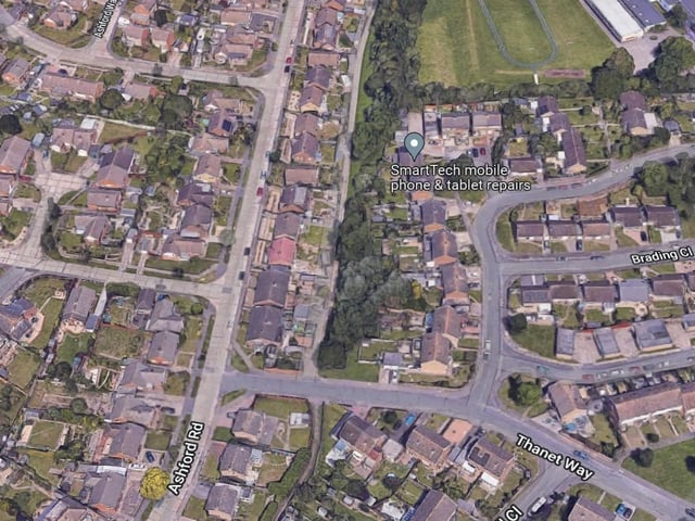 Average total household incomes per year in Central Hastings were £30,700