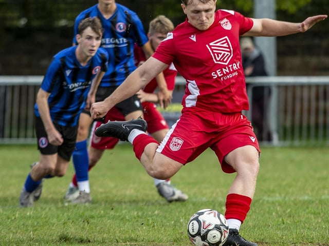 Seaford v Dorking Wanderers B in the SCFL Division 1