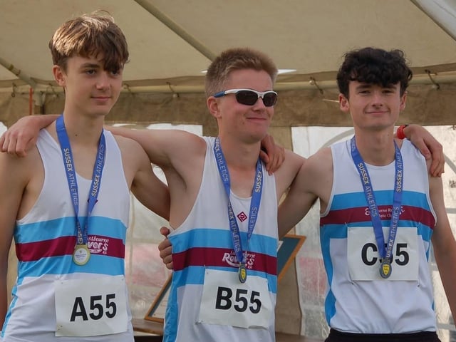 1st Under 17 team. George Armstrong-Smith, Fin Lumber-Fry & Thomas Petherick took gold