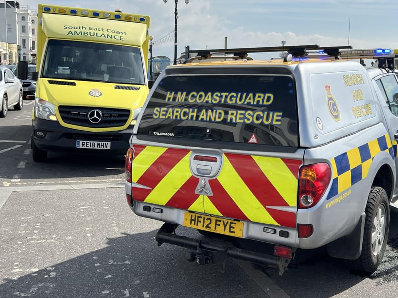 A motorised paraglider has ‘crashed into the water off Worthing Pier’, sparking a large emergency response.