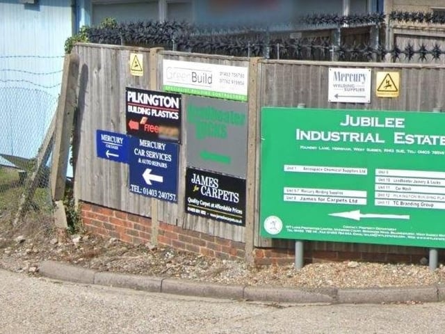 Horsham Hand Car Wash on the Jubilee Industrial Estate off Foundry Lane, Horsham, is rated four out of 5 from 283 Google reviews.