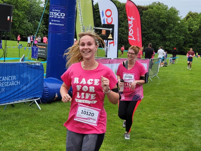 Oakwood School at Horsham Race for Life 2022