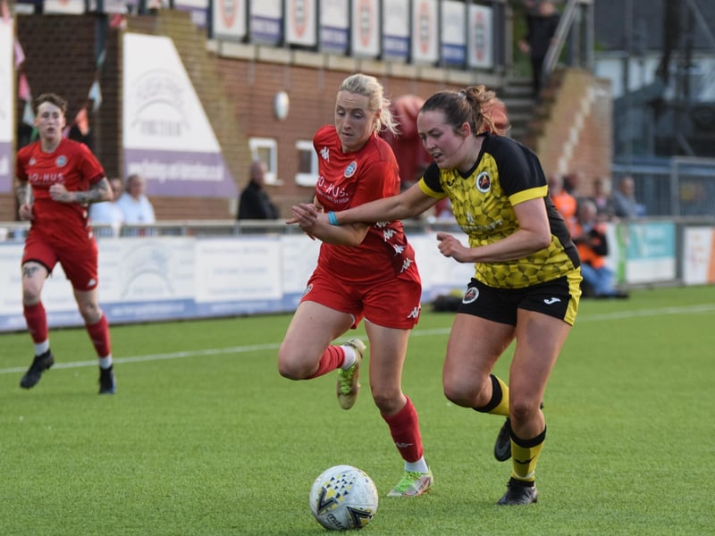 Worthing FC Women beat AFC Acorns and lift the London and SE premier division title