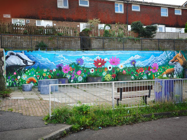 New mural at Farley Bank in Hastings. W.Ave Arts and artist Luke Brabants with the help of local children.
