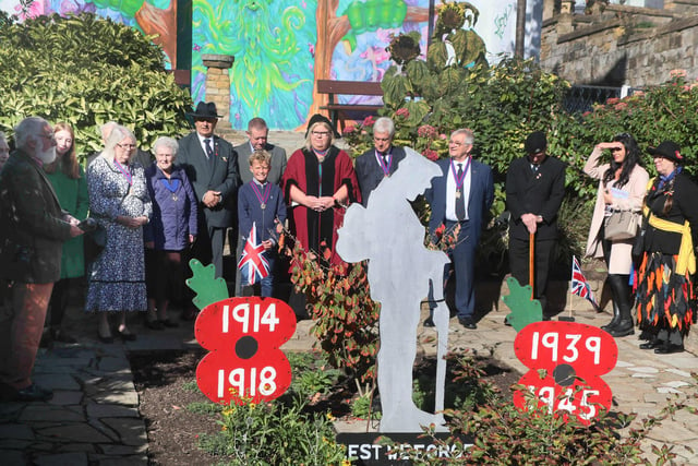 Hastings Week 2022. Opening Ceremony. Photo by Roberts Photographic.

Swan Gardens - remembering those who lost their lives during the wars.