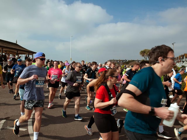 Hastings Half Marathon 2026 - pictures by Frank Copper