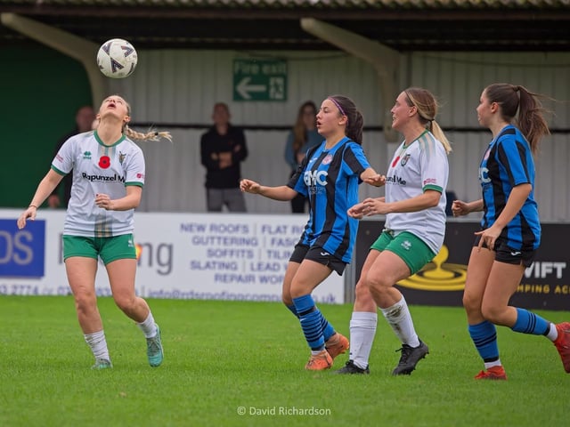 Rockettes remain unbeaten as they overcame their strongest test yet to beat 1st placed Saltdean United Development at Nyewood Lane. Photographer David Richardson was there to catch the action