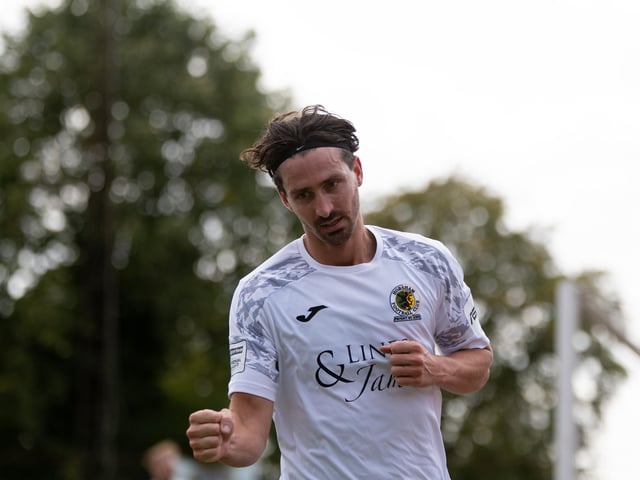 Horsham FC moved up to second in the National League South with a hard-fought 2-1 win at Braintree Town