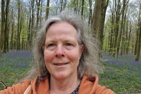 Elaine Hammond guides you on a new bluebell walk on the Angmering Park Estate, which can be done by bus and has a pub at the end for food and drink