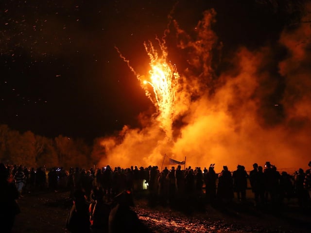 Robertsbridge Bonfire 2023. Photo by Andrew Clifton.