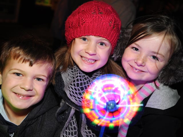 Lindfield Bonfire Night 2010. Sam and Eleanor Lomas with friend Amelia Cripps-Dawson