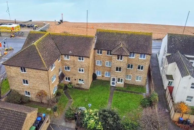 This one bedroom top floor flat is located right on the seafront in Southwick.
