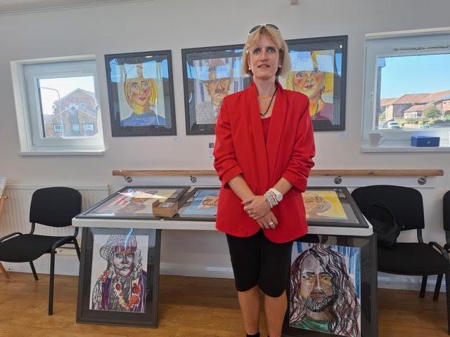 Kerry Brennan venue165 Kerry Brennan uses pastels to draw life drawing portraits of various different models all year round.