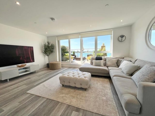 Yopa West Sussex is offering a rare opportunity to buy a stunning waterfront residence on a prime plot in an exclusive private development on the riverbank in Shoreham. The four-bedroom town house is priced at £1,150,000.