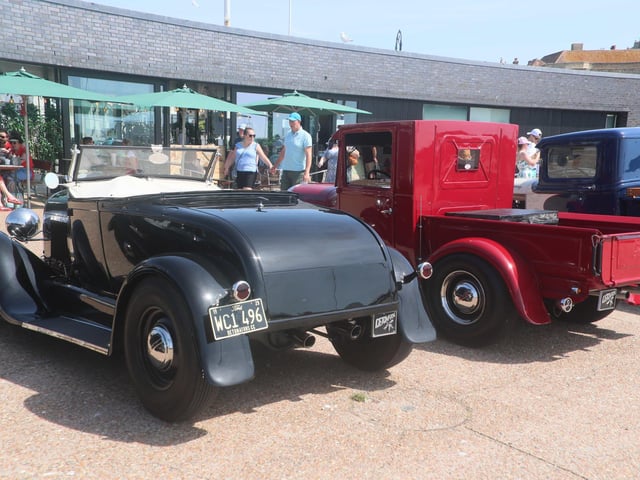 Hot Rod and Roll show in Hastings on June 21 2025. Photo by Roberts Photographic.