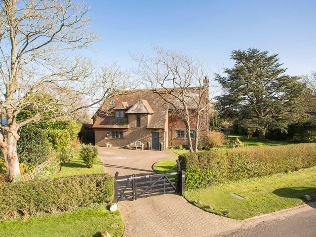 The Ridgeway, Friston