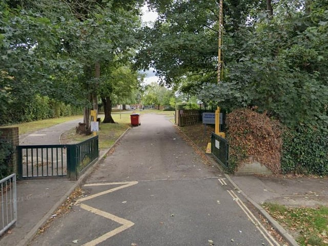 At Milton Mount Primary School, 95% of parents who made it their first choice were offered a place for their child. A total of four applicants had the school as their first choice but did not get in.