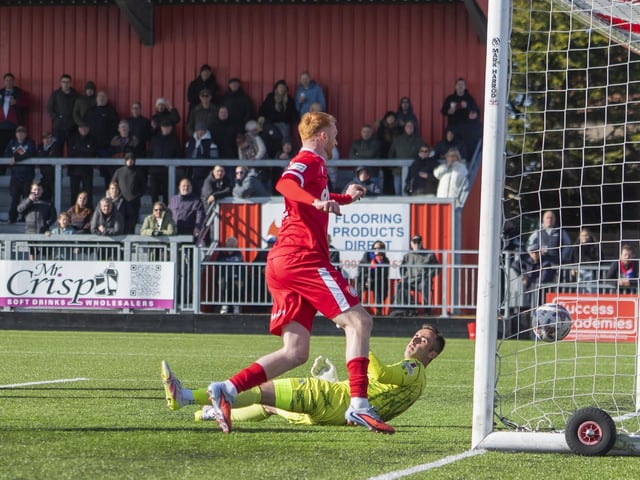 Worthing v Dagenham and Redbridge, National South