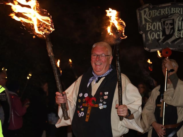 Robertsbridge Bonfire 2023. Photo by Andrew Clifton.