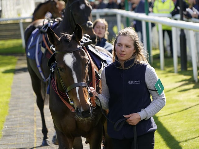 Race 6 The Best Odds Guarenteed At YEEHAA.BET Mares Novices Limited Handicap Hurdle Race at Fontwell on Friday 19 April 2024. www.polopictures.co.uk Fontwell Arundel Clive Bennett 20240419 ©2024 Clive Bennett Photography 19/04/2024 _CAB3177.JPG:Spring jump racing at Fontwell Park
