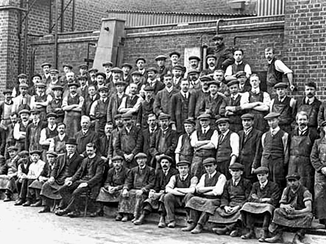 Workers from the Swallow Brewery in Queen Street around 1890