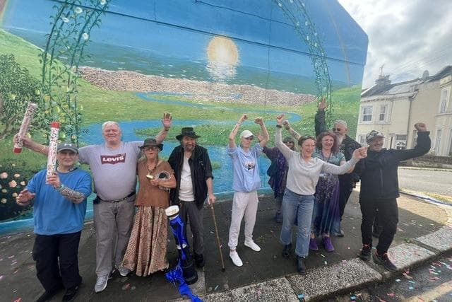 Wunderschönes neues Wandgemälde in St Leonards enthüllt