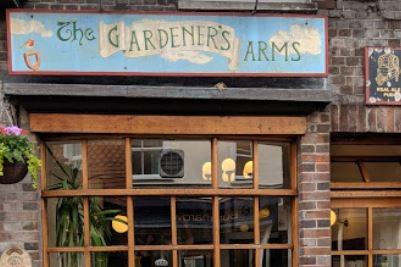 A popular pub with a warm and friendly atmosphere, serving local ales